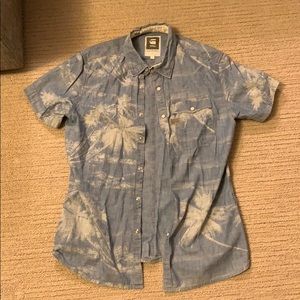 Short sleeve collared shirt